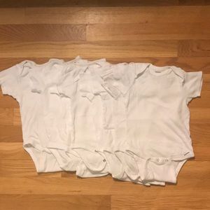 8 Gerber onesies